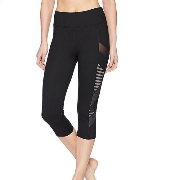 Splendid Activewear Yoga Striped Cross Capri - Picture 1 of 11